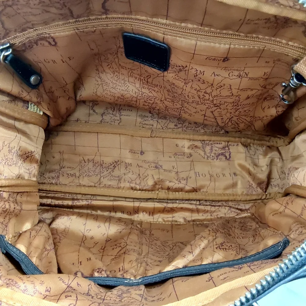 Patricia Nash Messenger bag